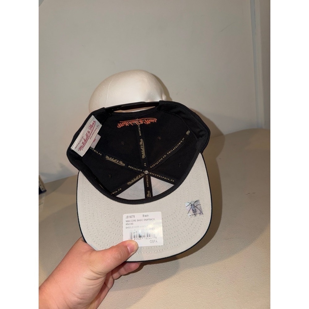 Mitchell & Ness New York Knicks Snapback (NWTS) - Picture 6 of 7